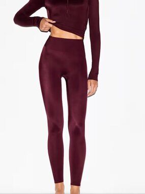 NWT Nike Skims Bonded Waist Legging